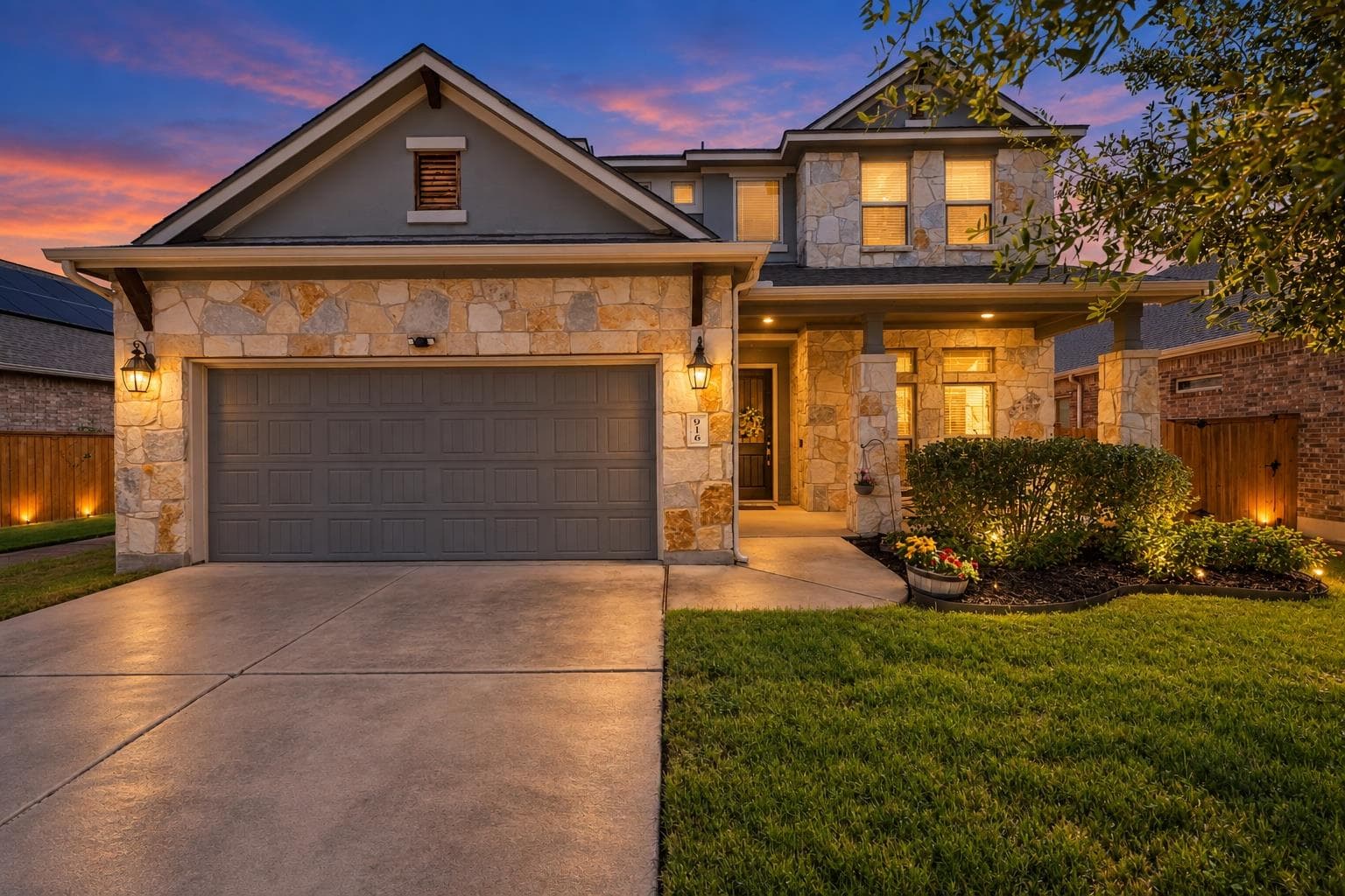 916 Isaias Dr