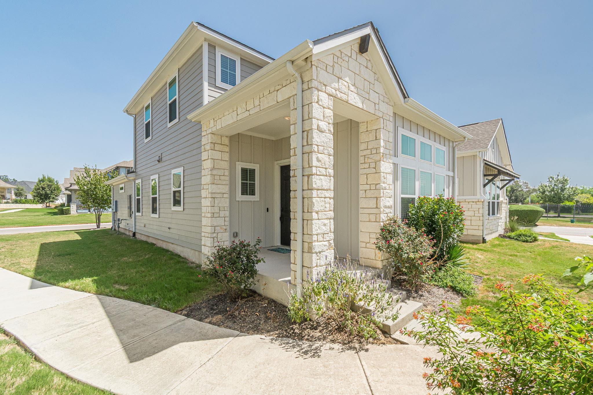 105 Harborside Dr #102