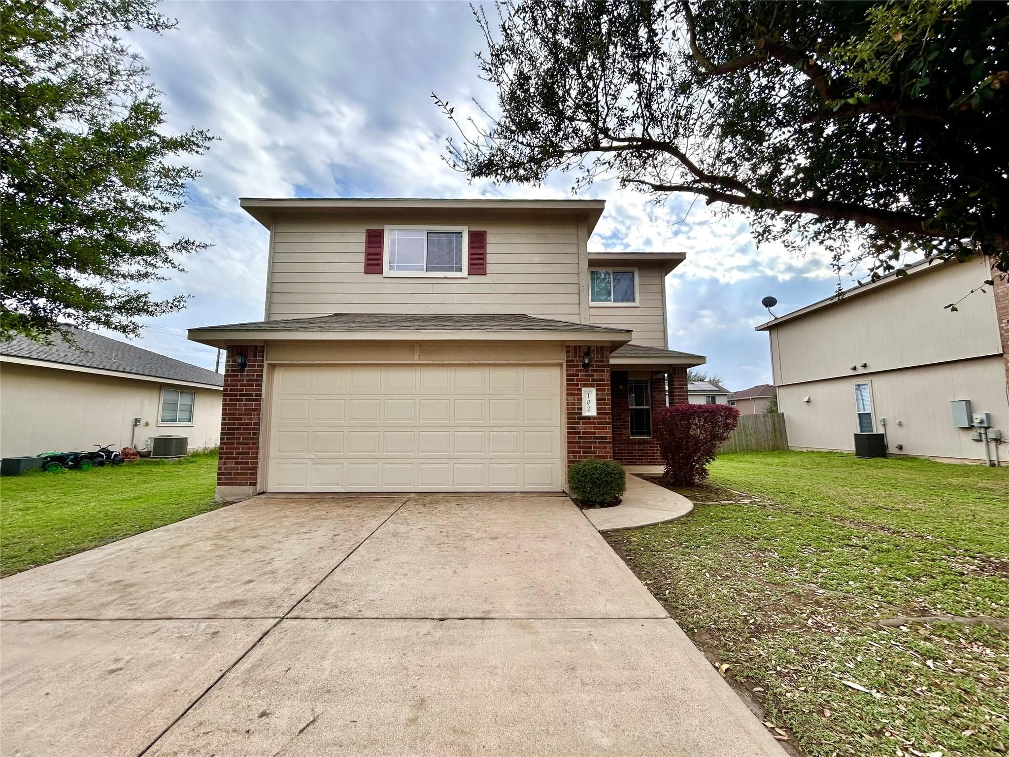 102 Adame Ln