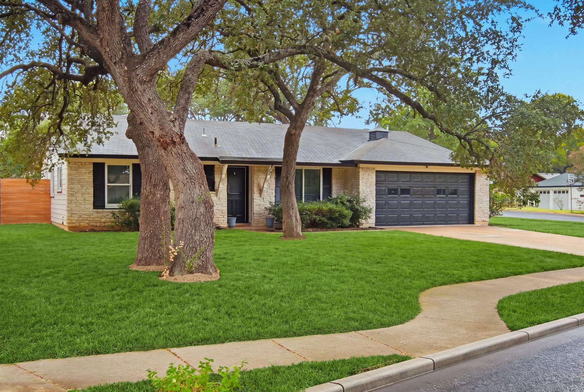 2307 Whitestone Dr