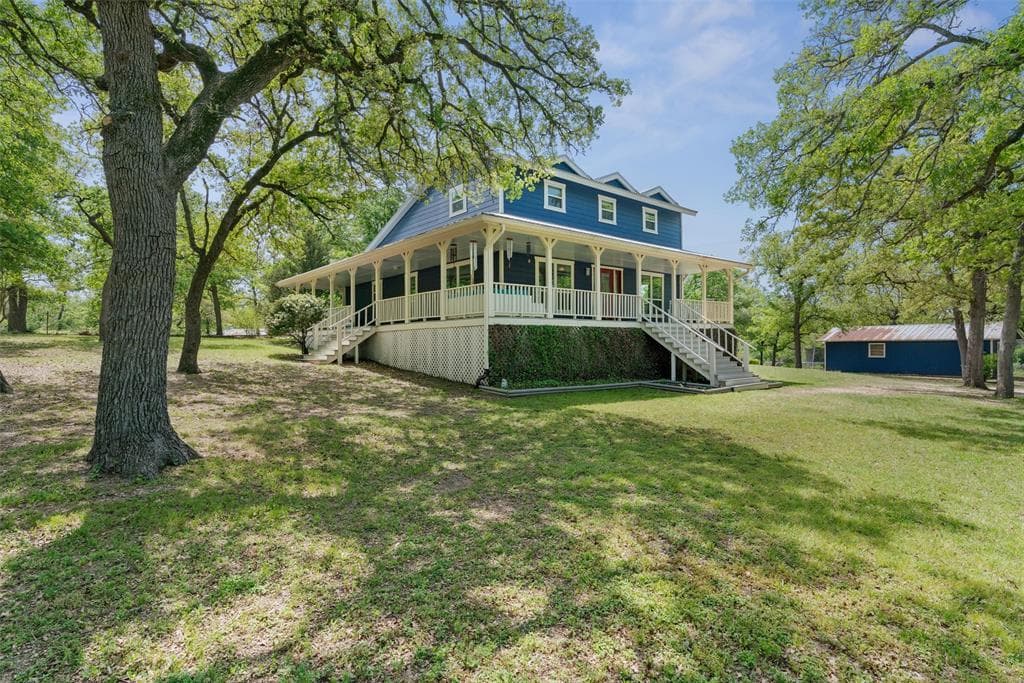 218 Leisure Ln