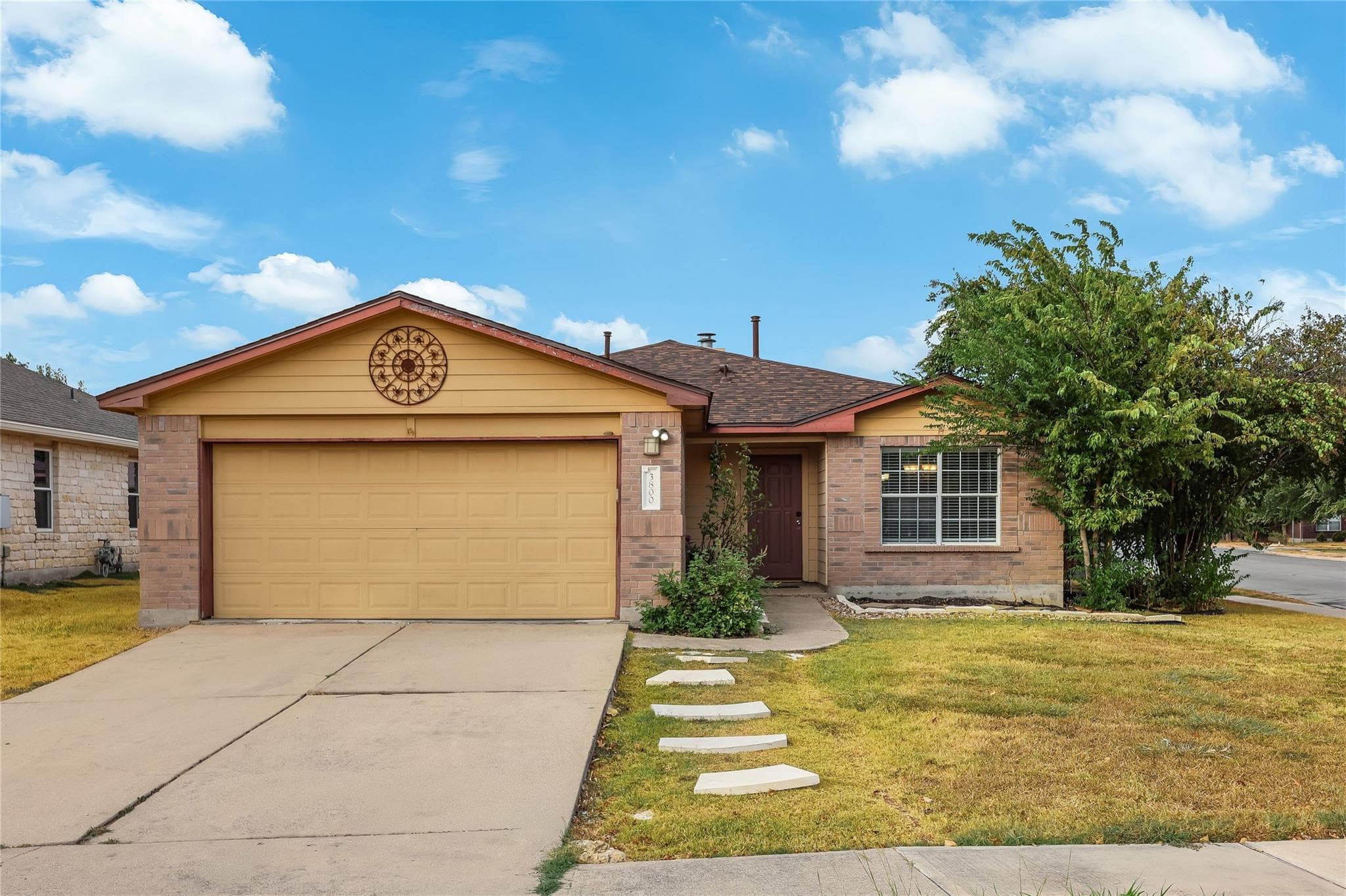 3800 Hickox Dr