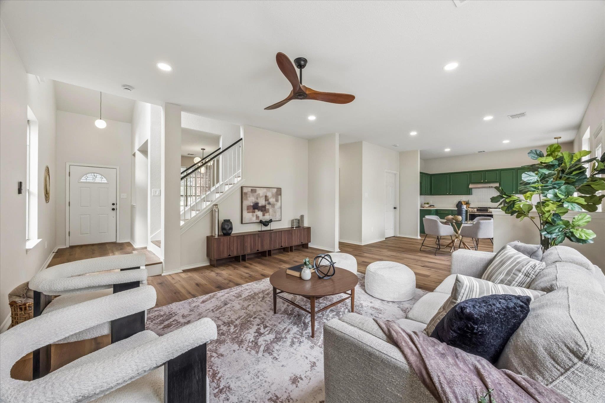 1048 Kirtomy Loop