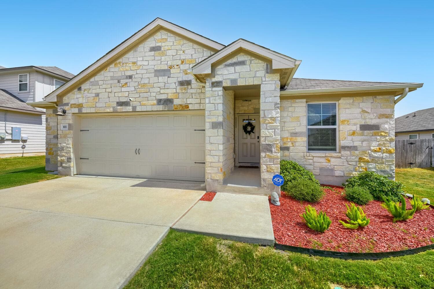 102 Contrada Grace Ln