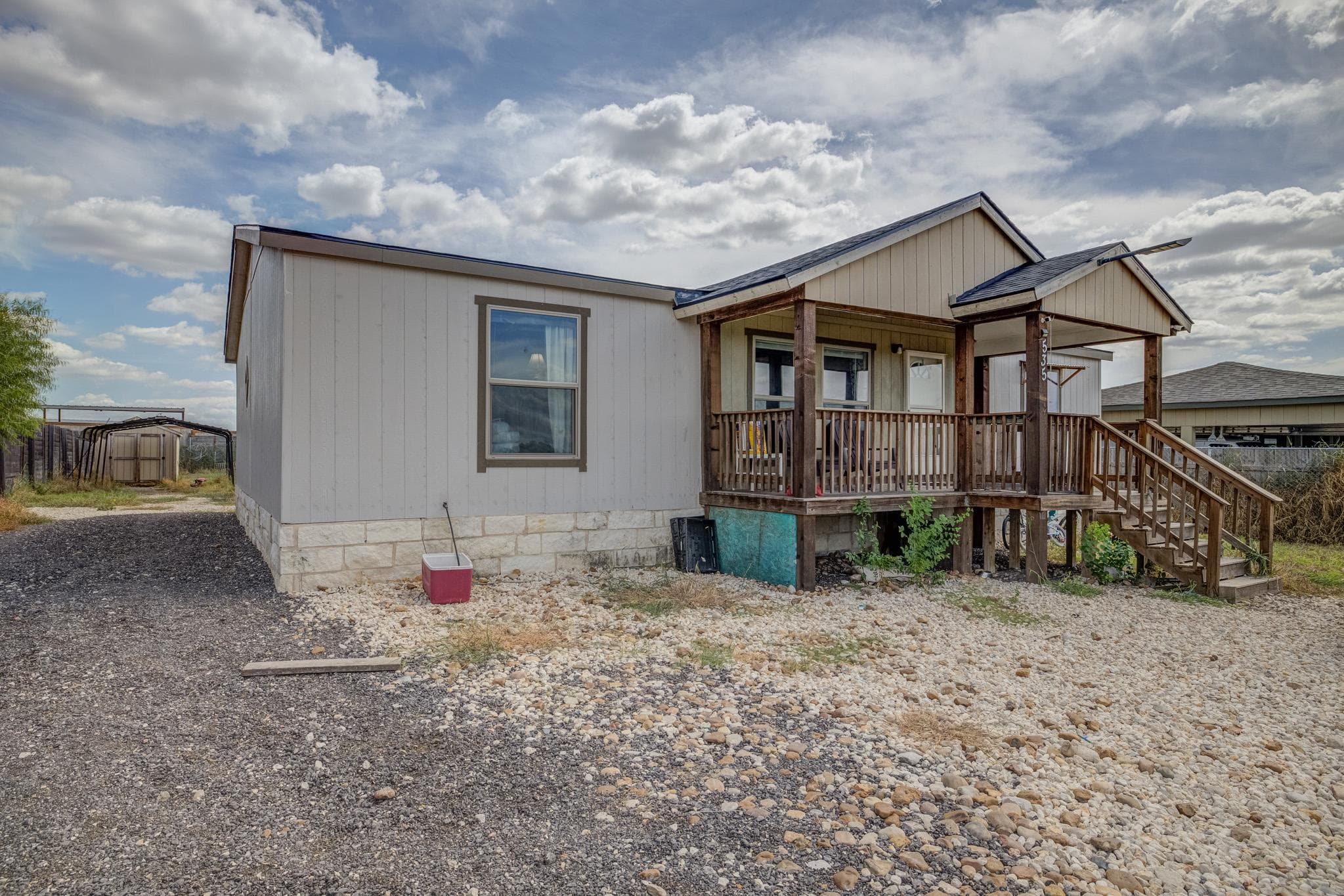 535 Conchas St