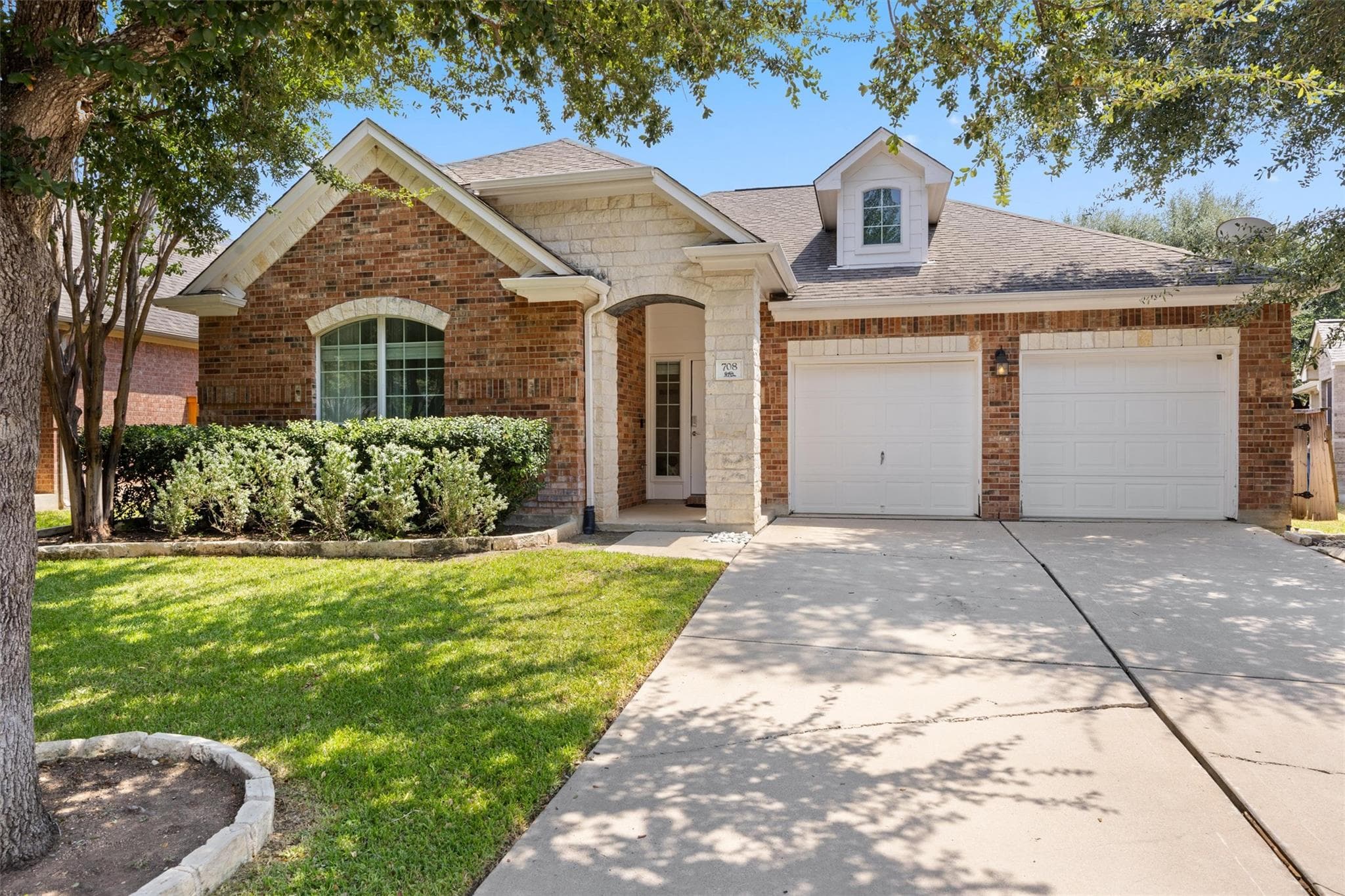 708 Bent Wood Pl