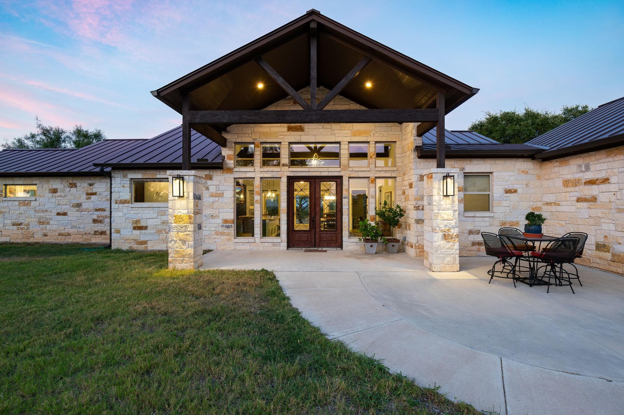 113 Jayhawk Ct