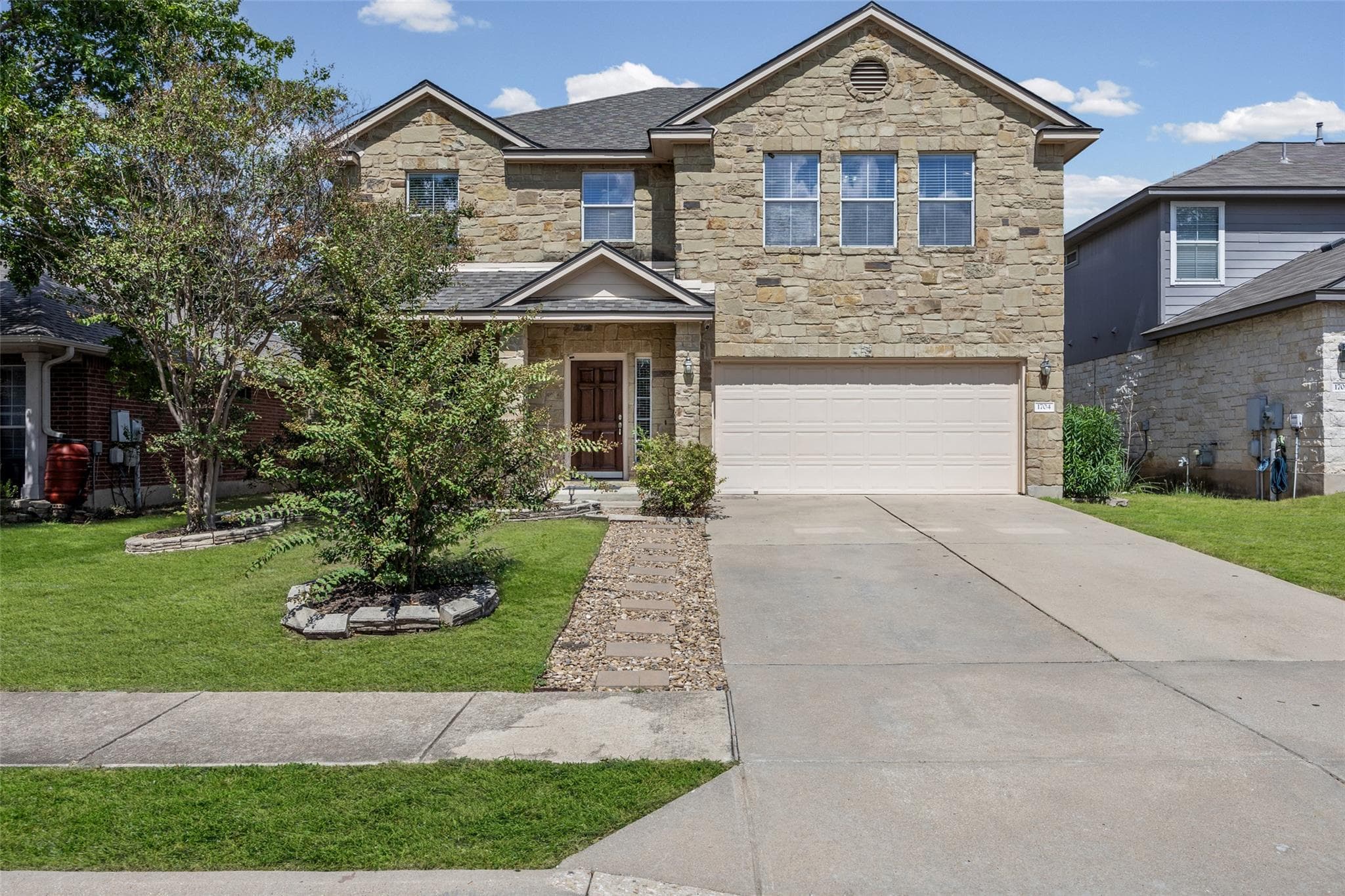 1704 McClannahan Dr