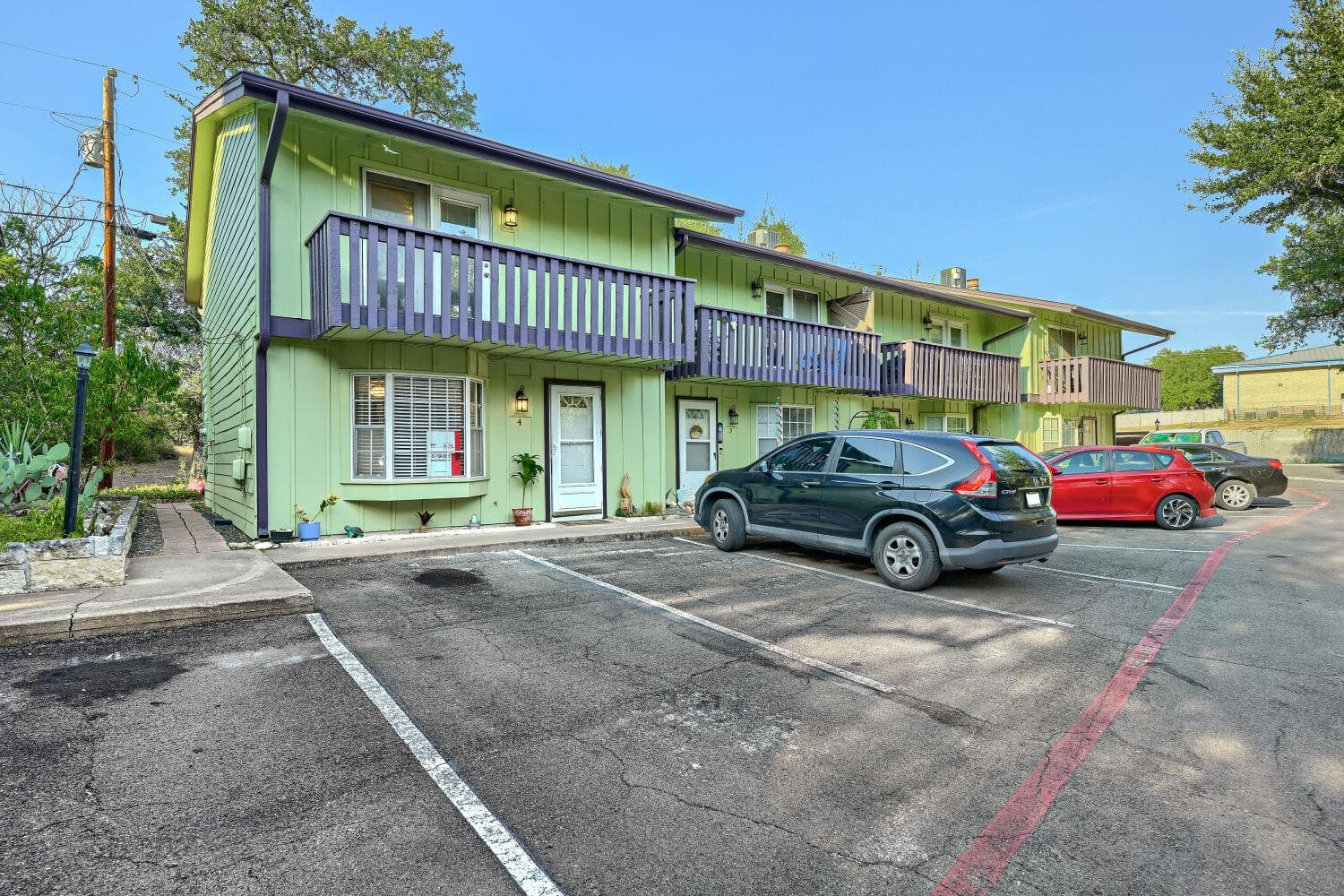 20223 Travis Dr #4