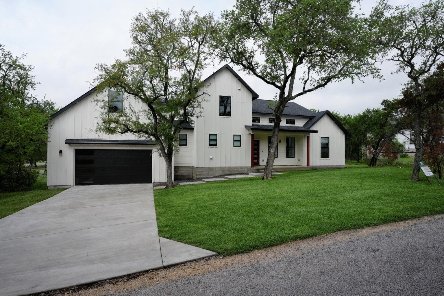 48 Acacia Dr