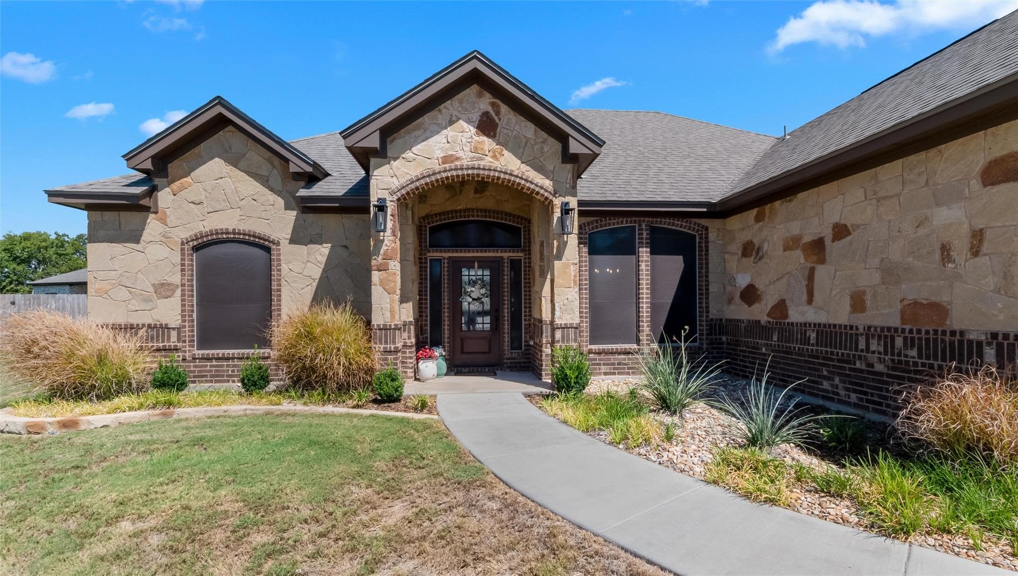 812 Eagle Crest Cv