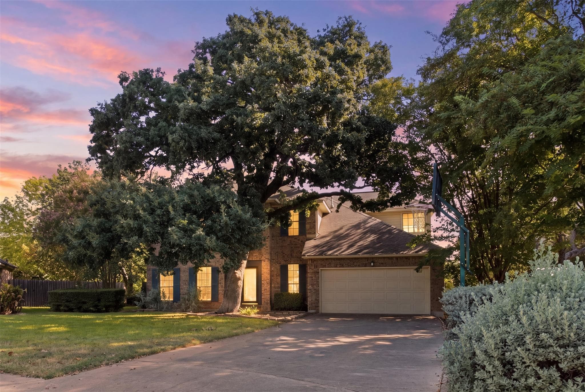 1221 Thistle Trl