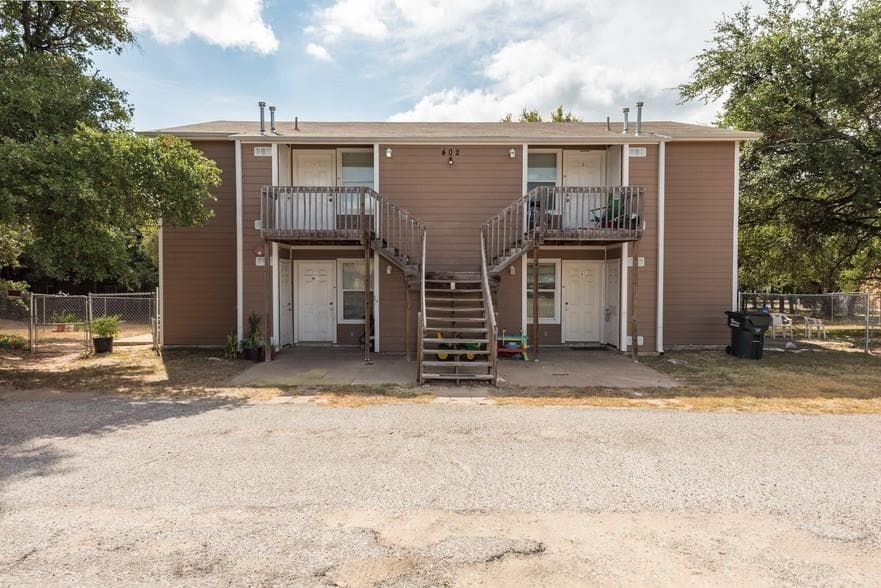 402 Algerita Dr #C