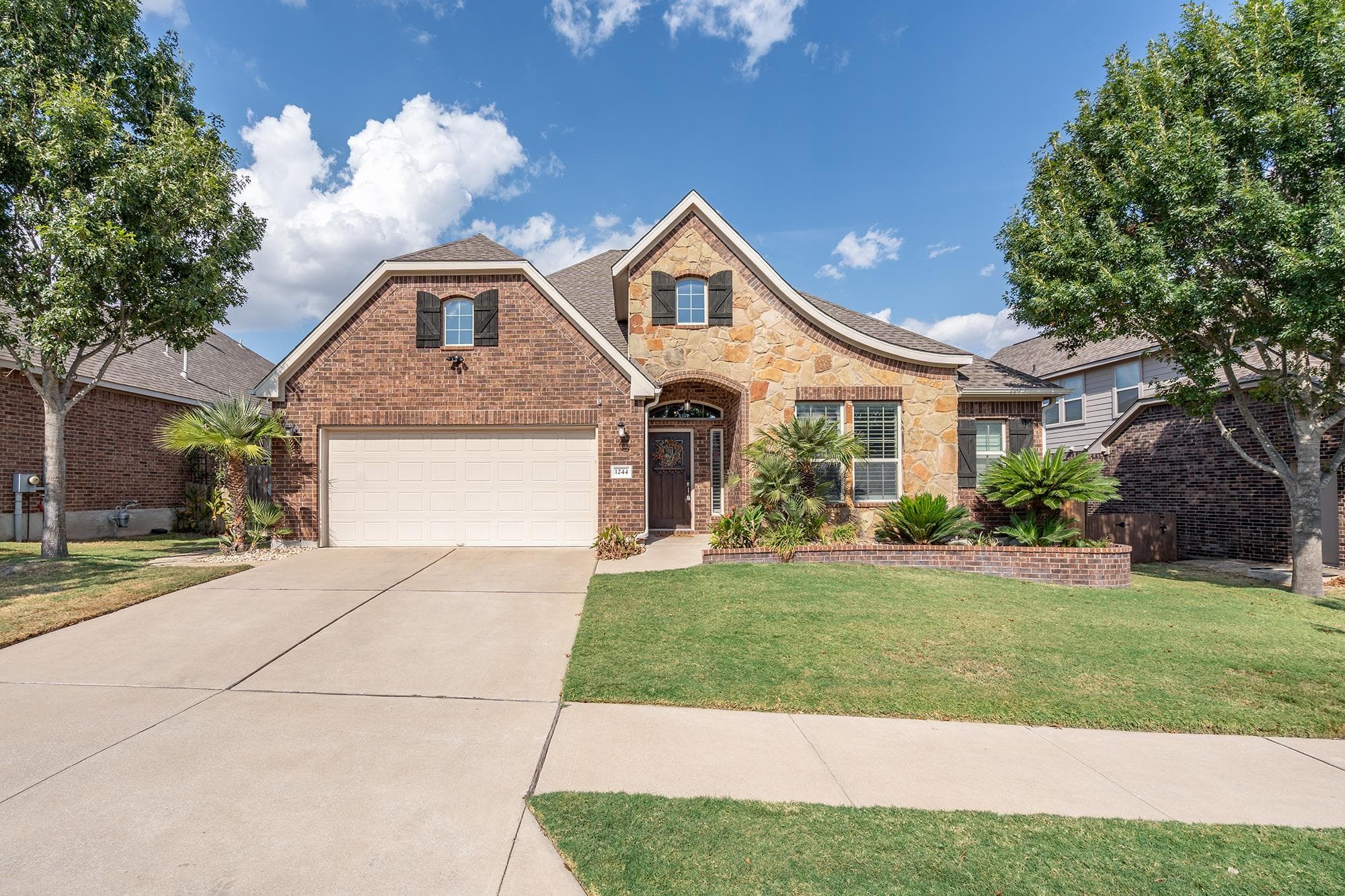 1244 Naranjo Dr