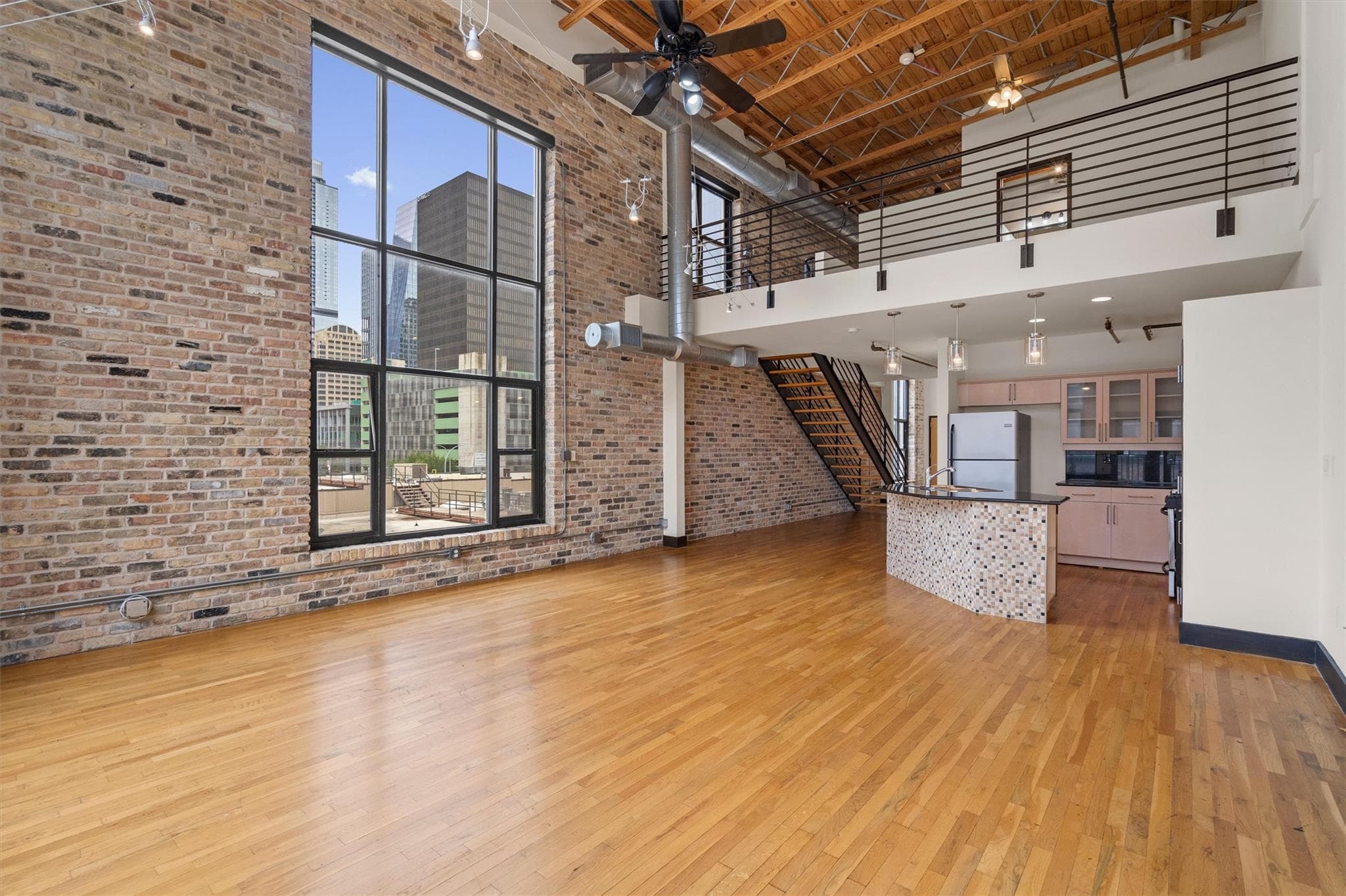 411 Brazos St #312