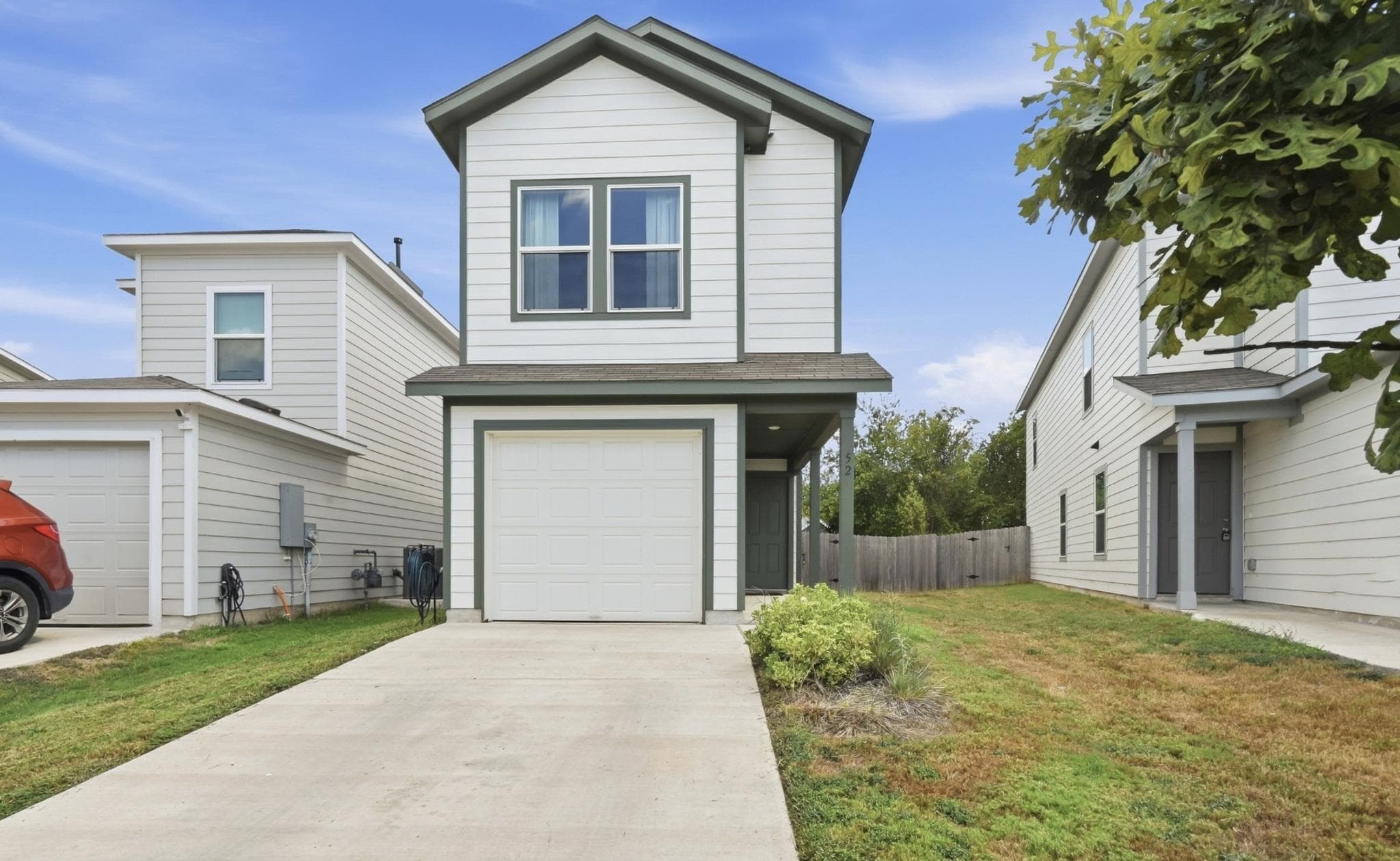 52 Trinity Cir