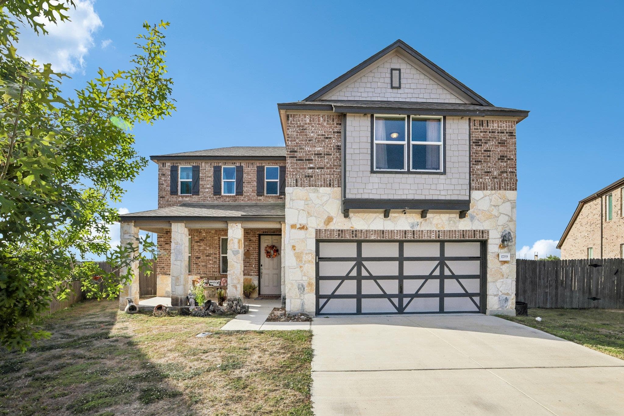 1719 Foxglove Cir