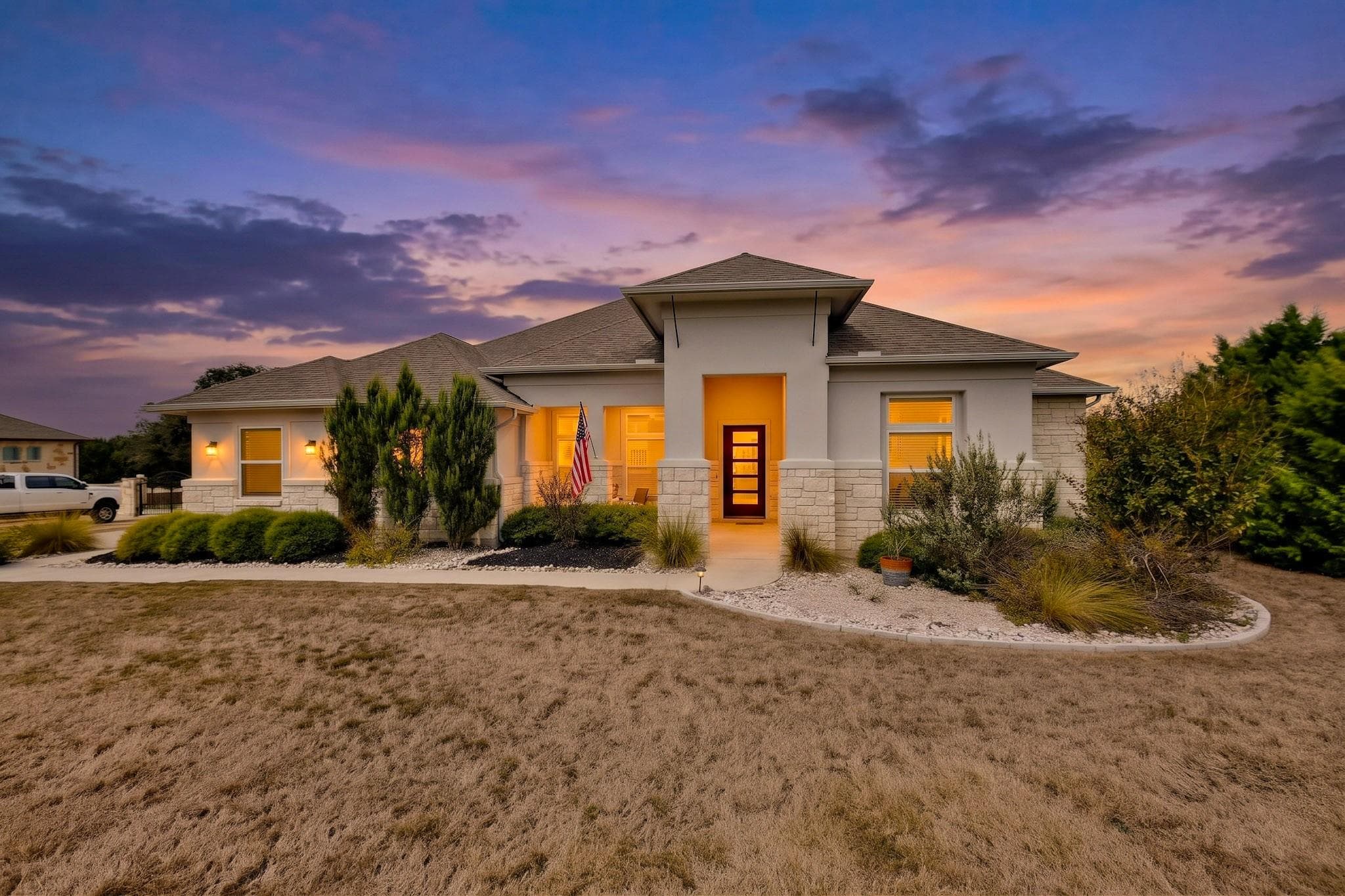 260 Hawthorne Loop