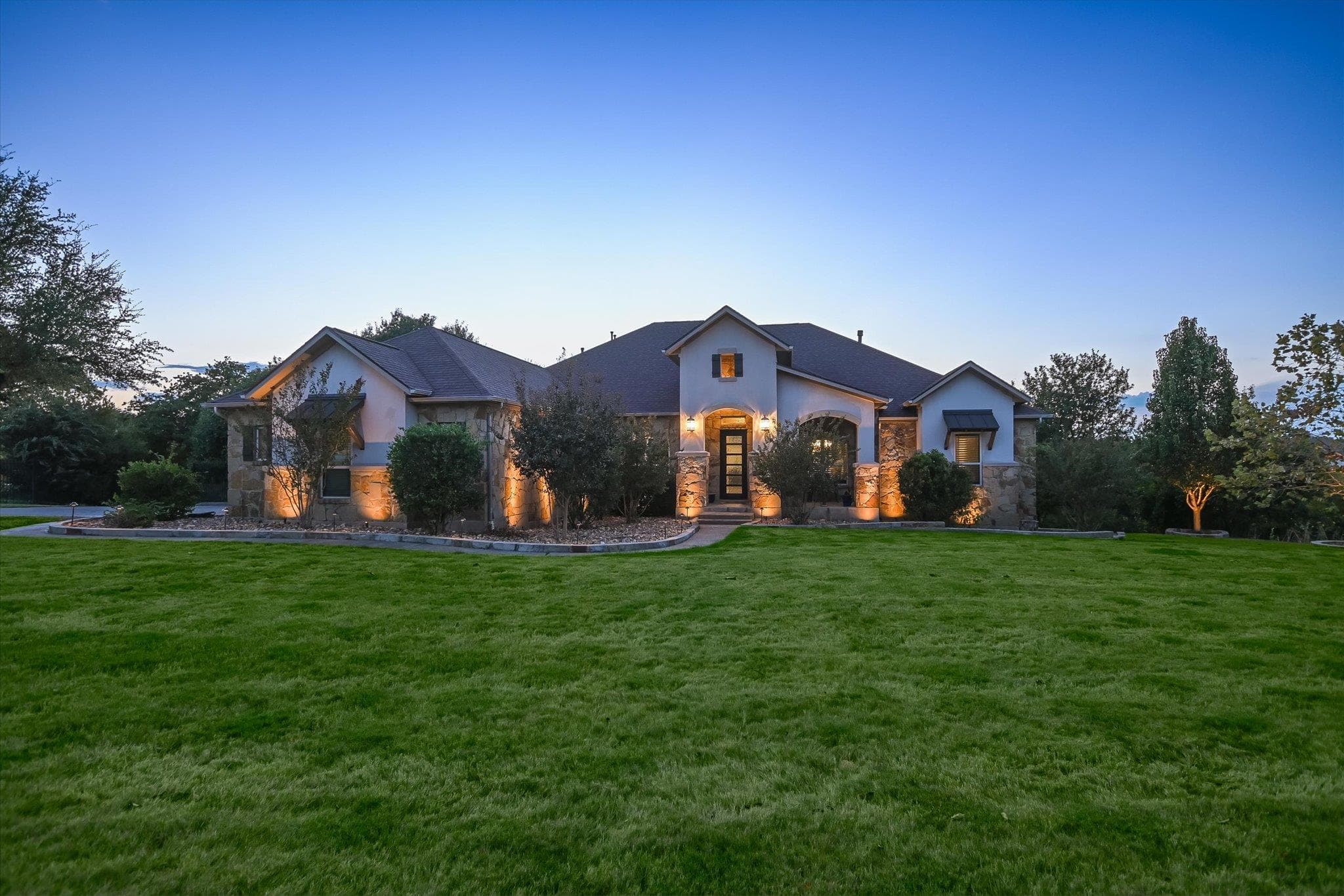 3705 Juniper Rim Rd