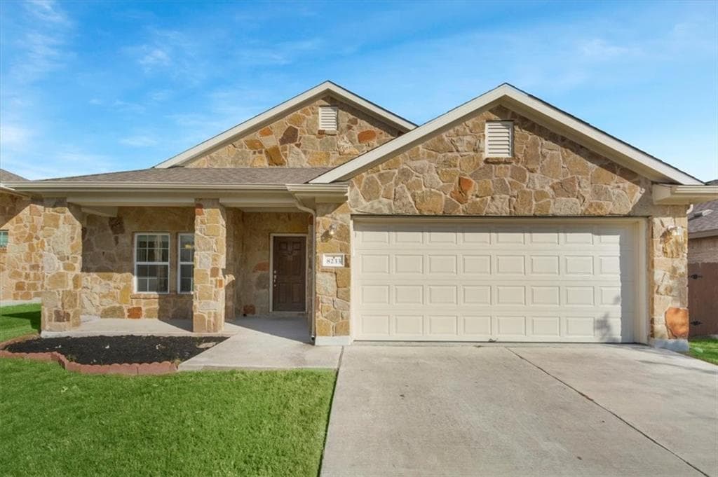 8233 Arezzo Dr
