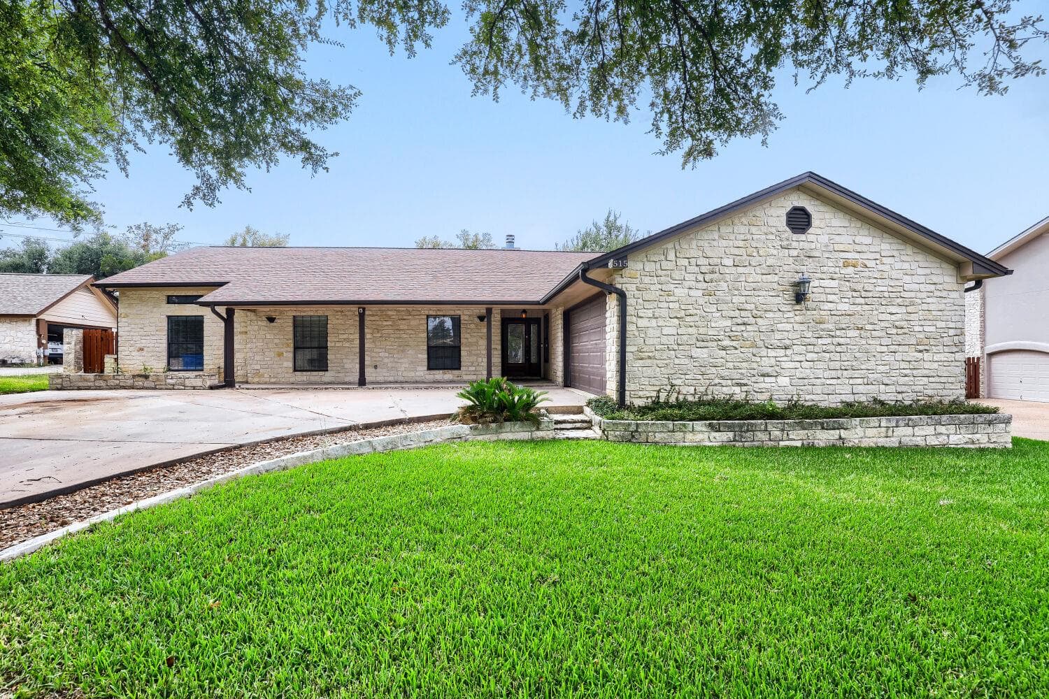 515 Rolling Green Dr