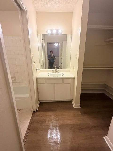 1511 W North Loop Blvd #103