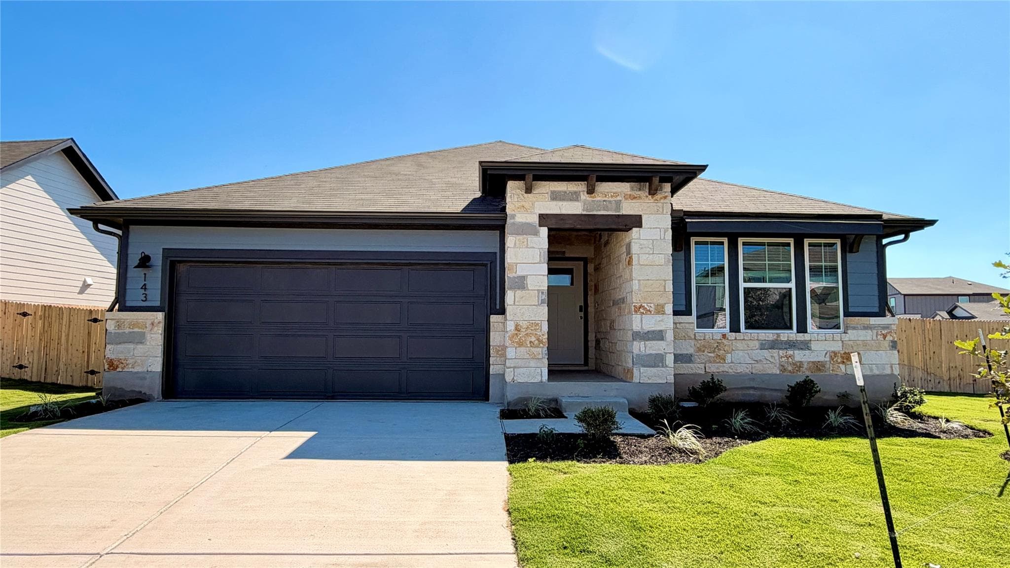 143 Coopers Hawk Crst