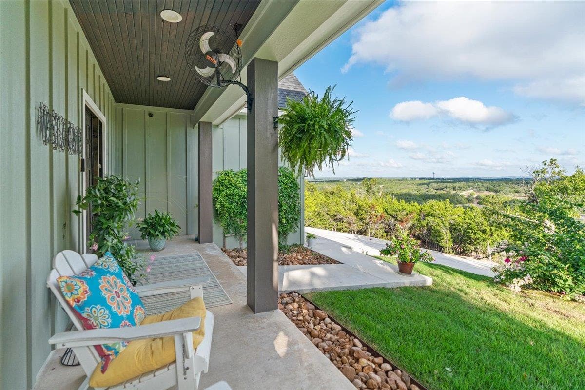 1185 Soaring Eagle Dr