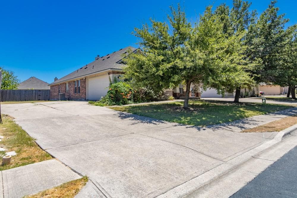 18745 Candace Loop