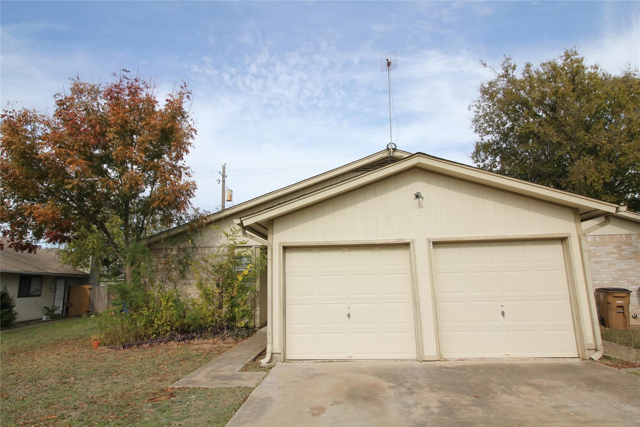 12818 Copper Cliff Ave