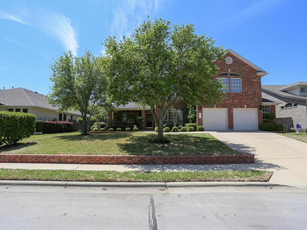 1812 Fall Creek Dr