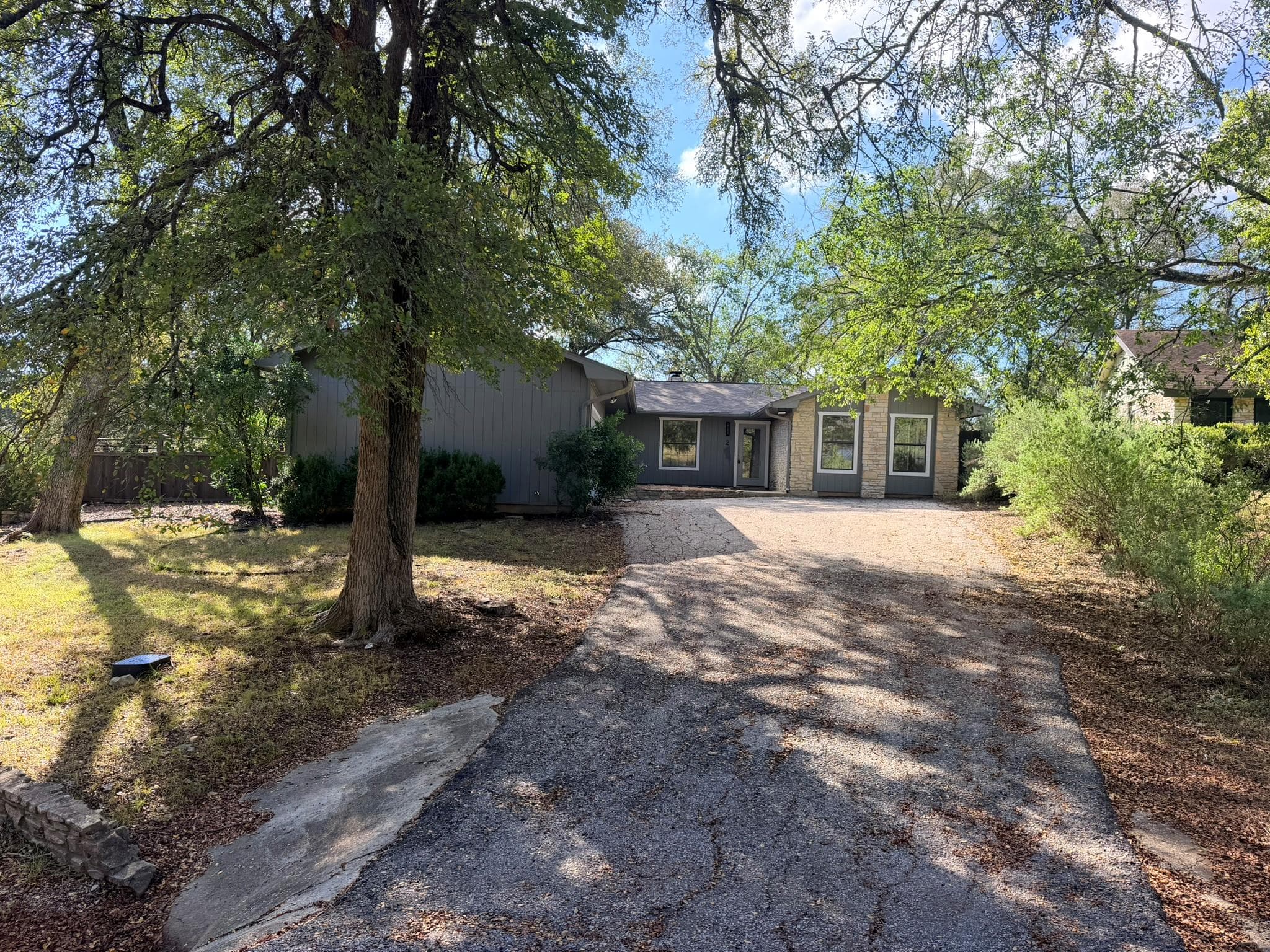 2 Acacia Dr