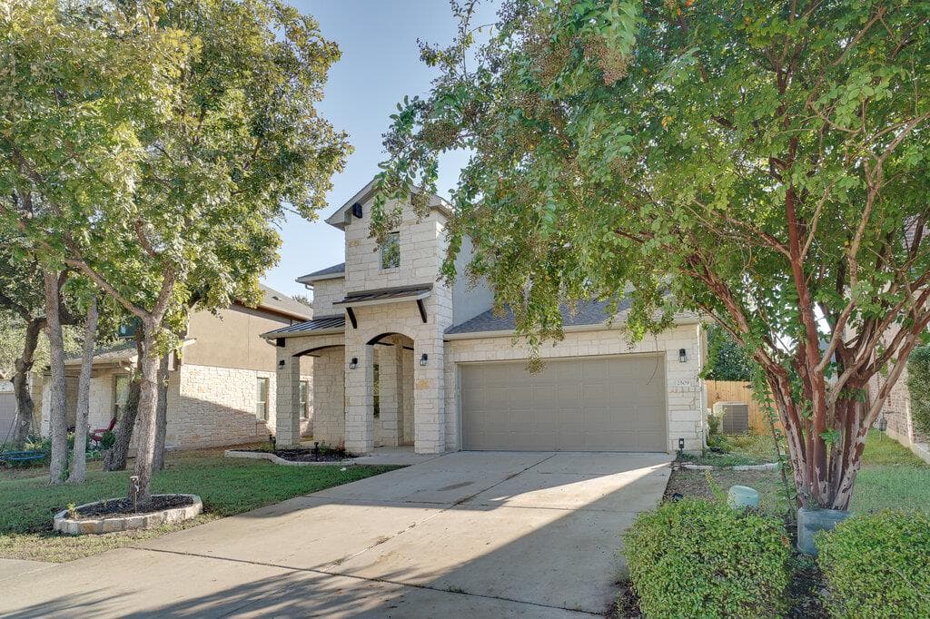2509 Etta May Ln