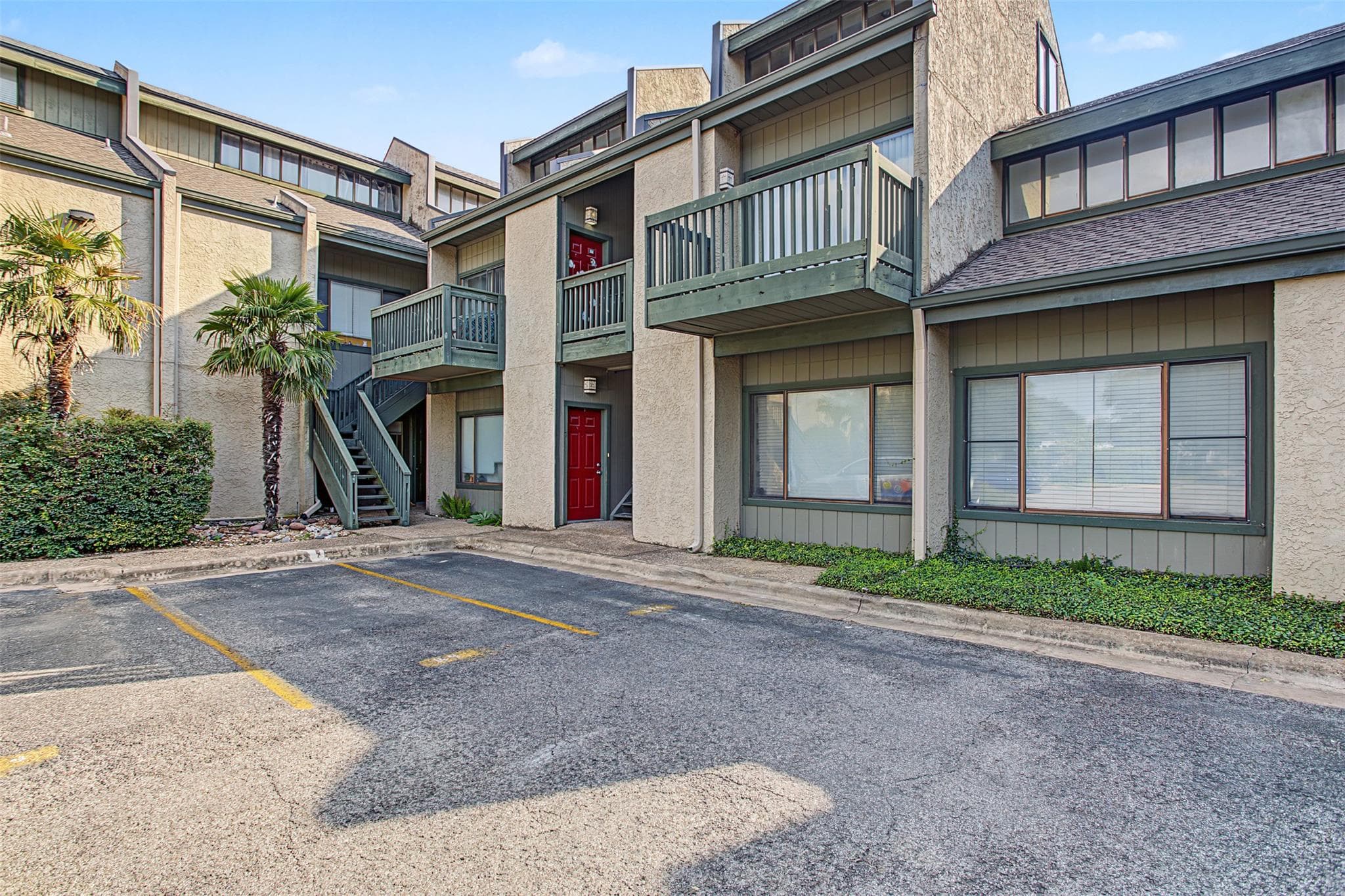601 Nelray Blvd #17