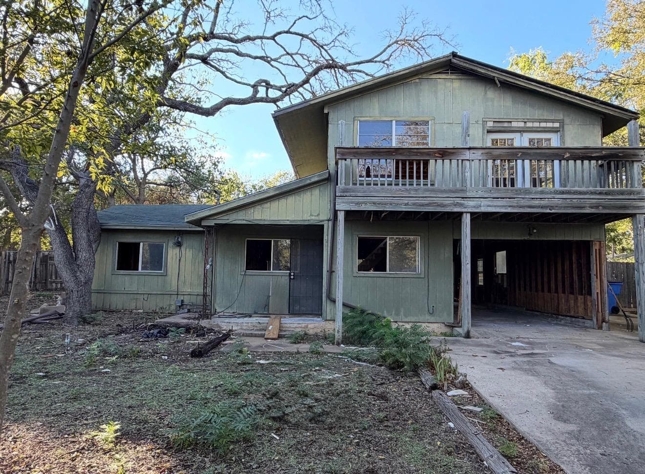 18210 Lura Ln