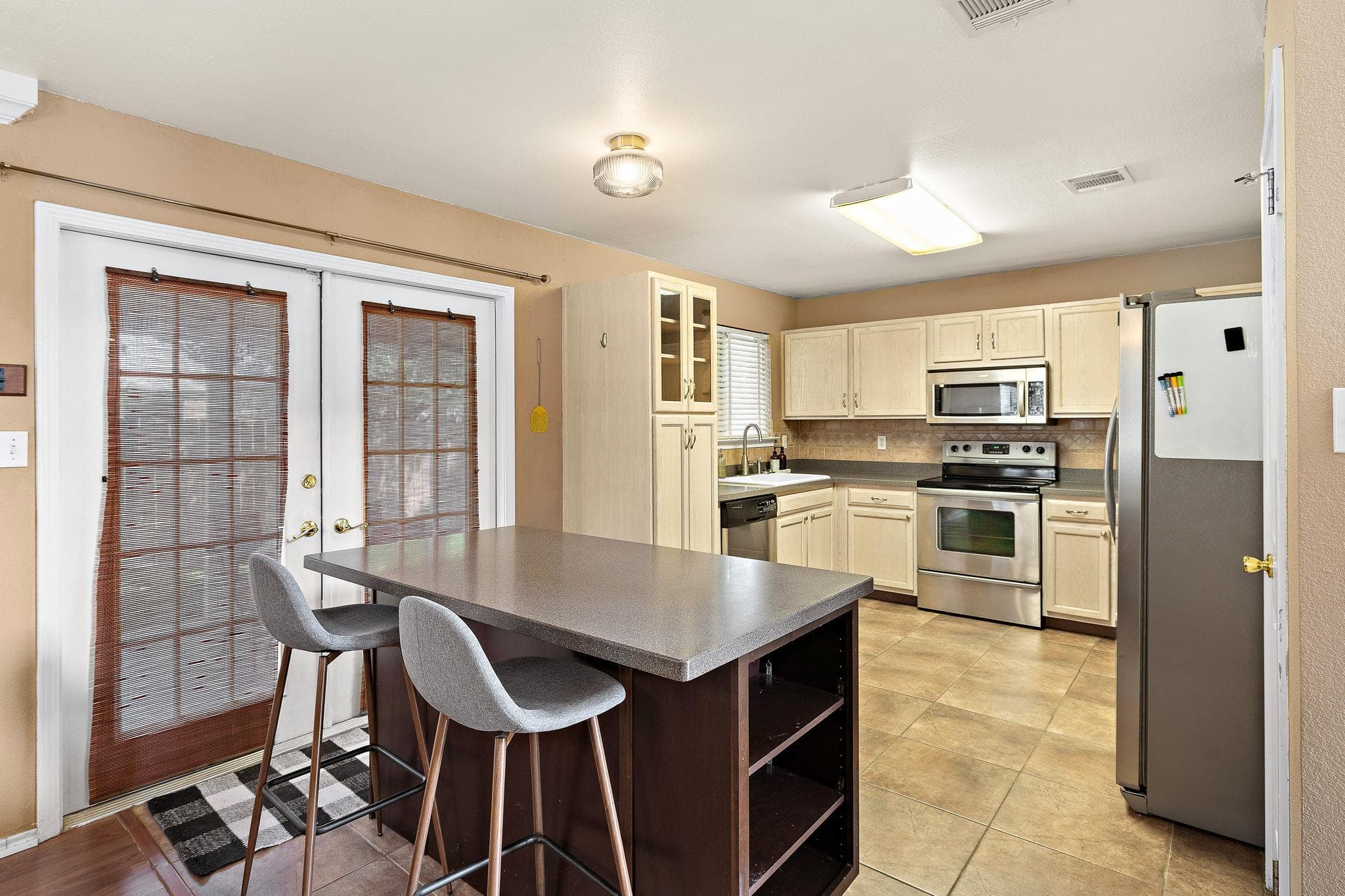 400 Debora Dr