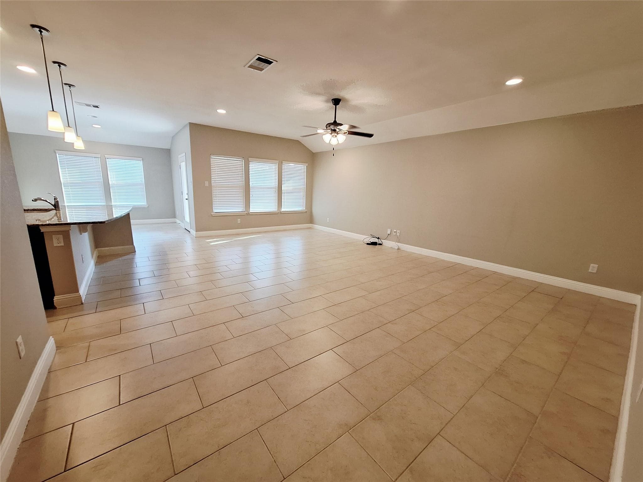 3304 De Torres Cir