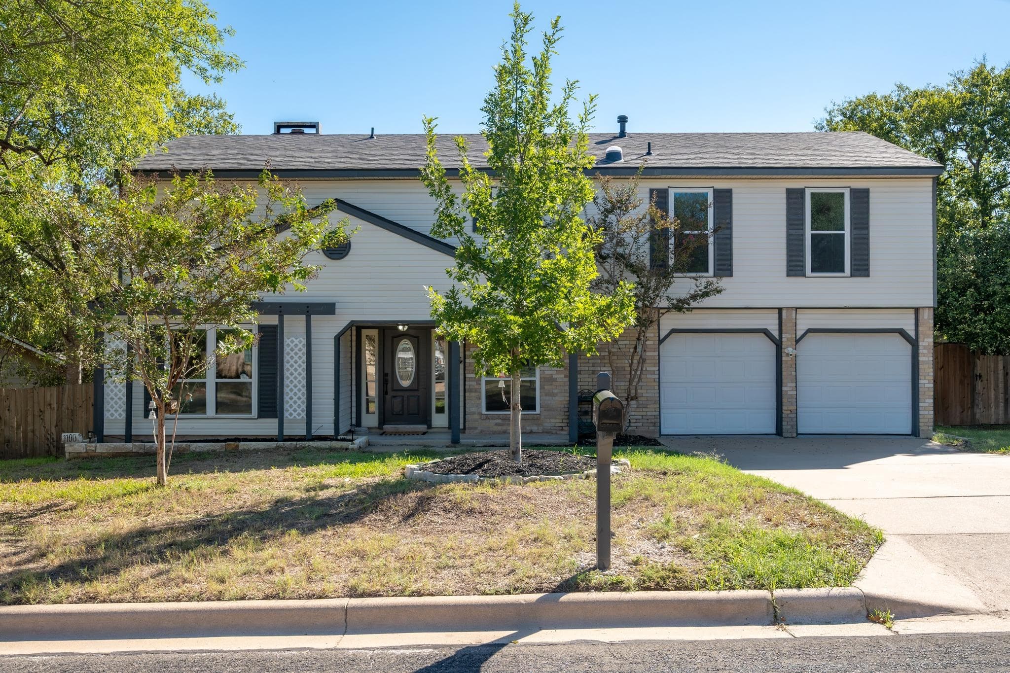 1100 Huntridge Dr
