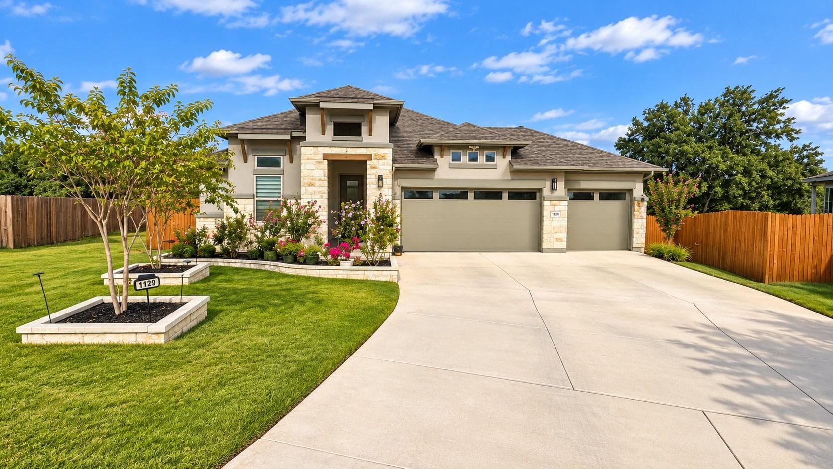 1129 Cole Estates Dr