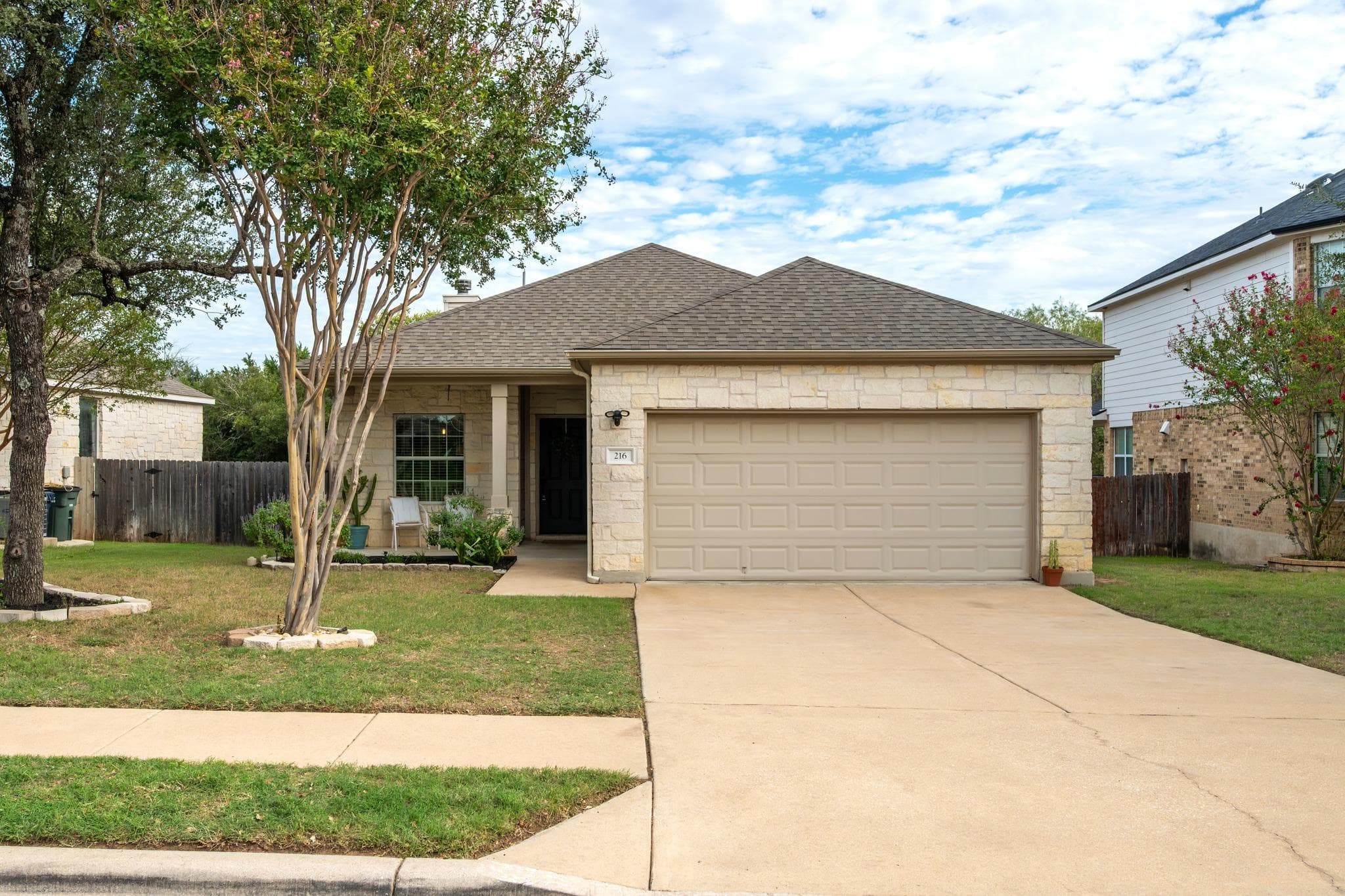 216 Hoot Owl Ln N