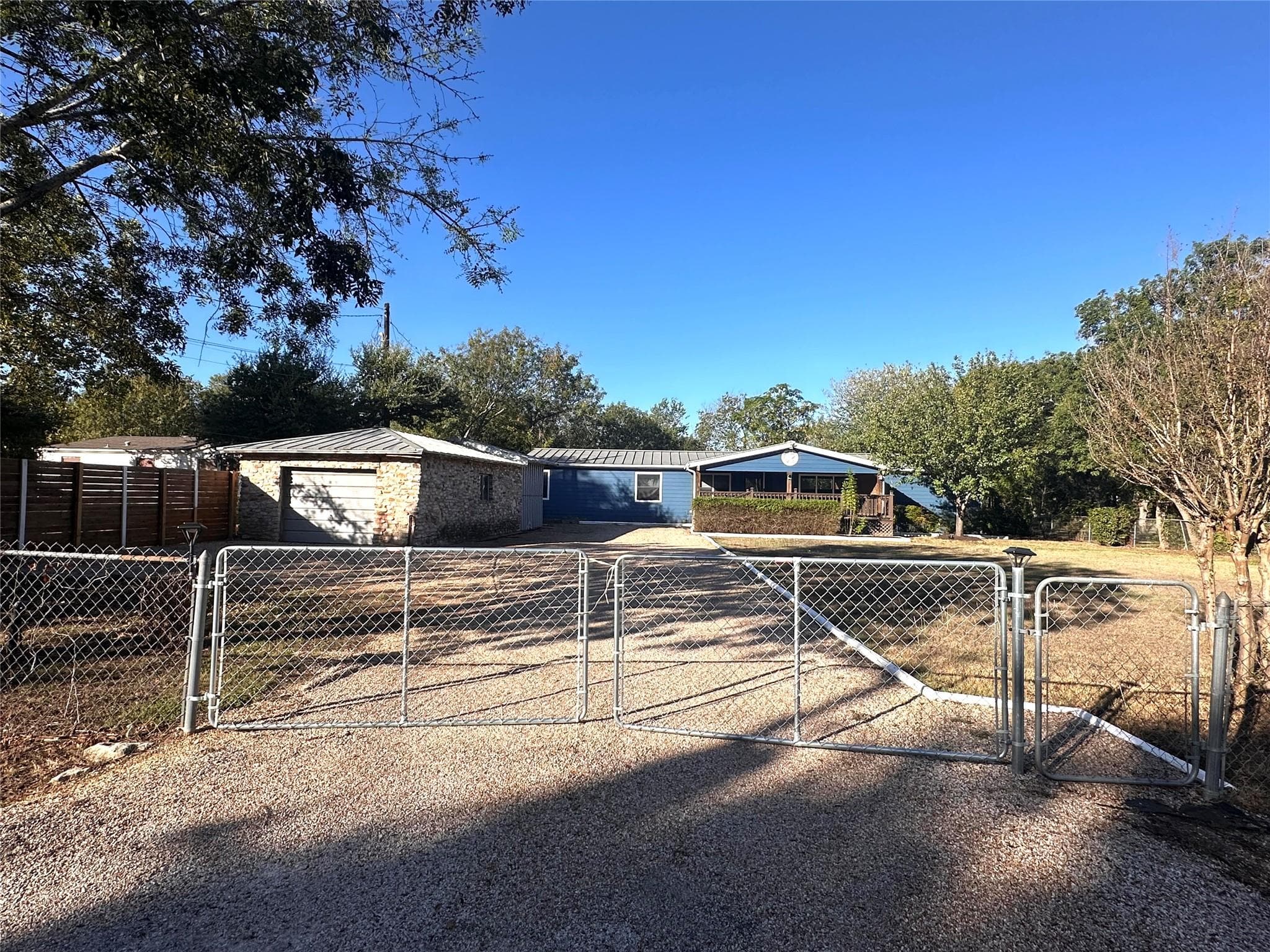 305 Cougar Ave N