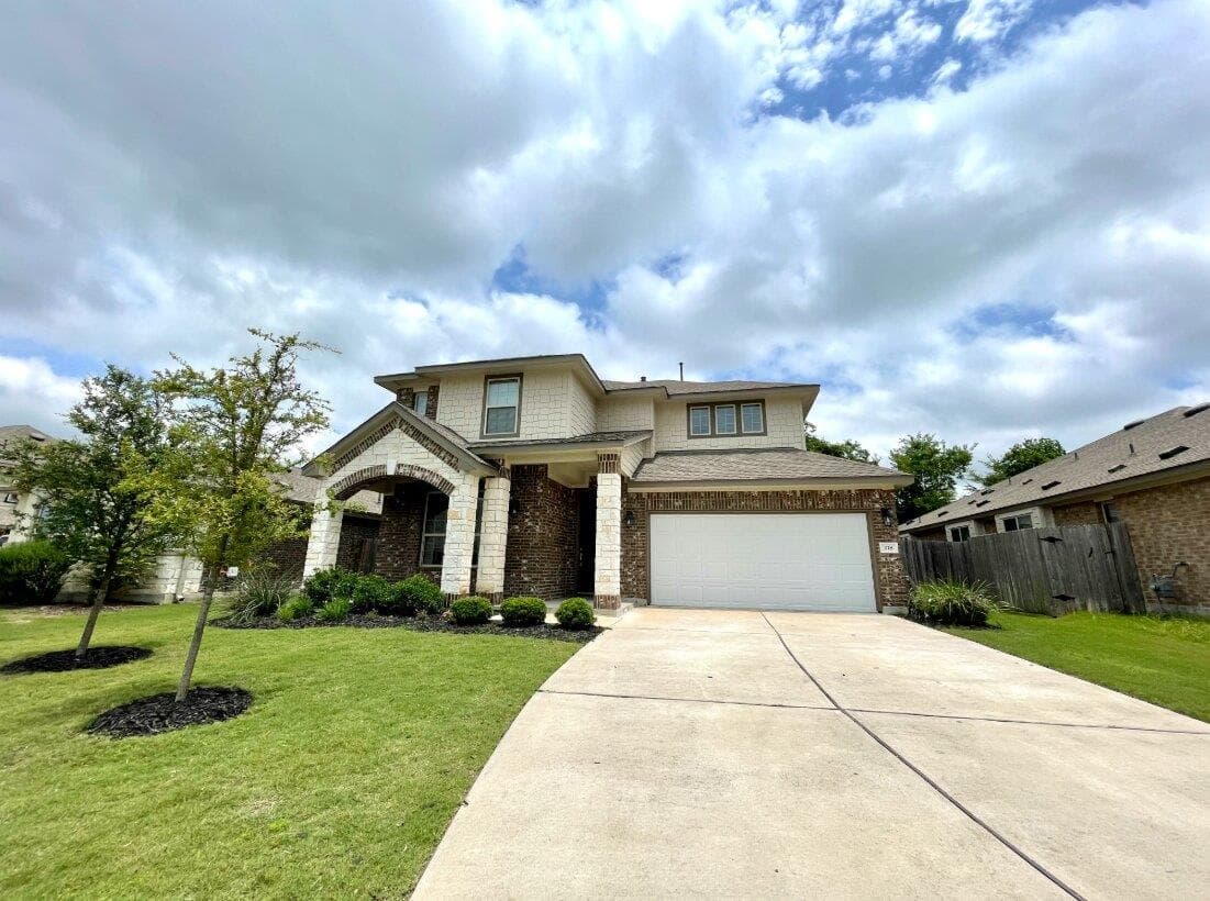 218 Summer Pointe Dr