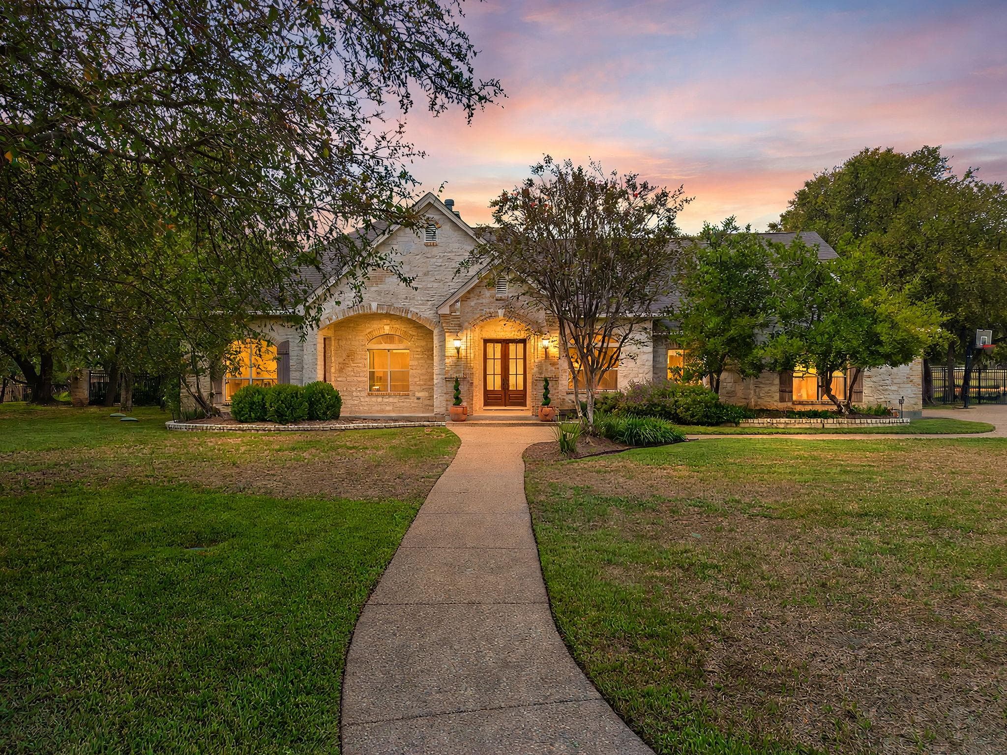 701 Highland Spring Ln