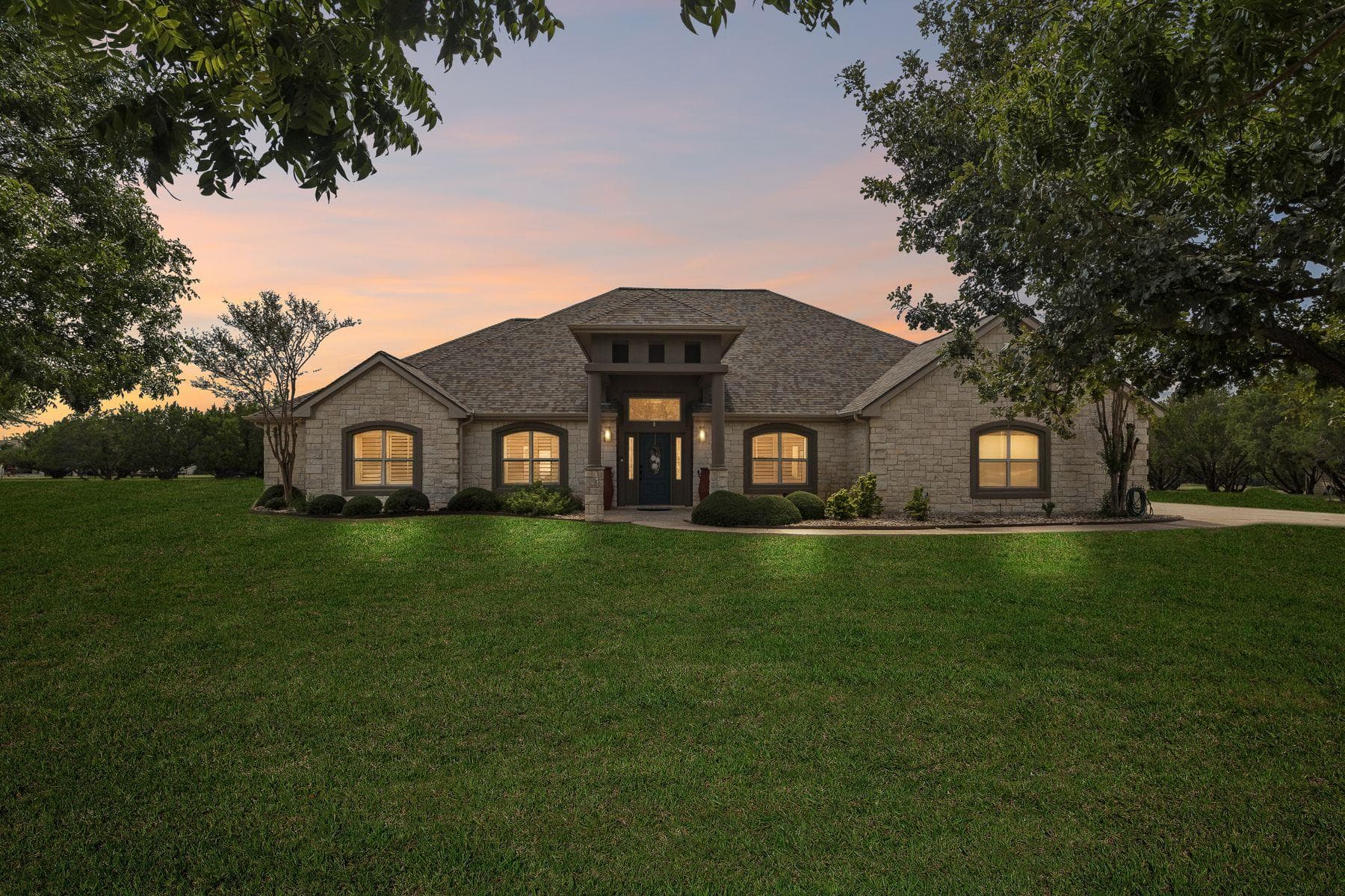 120 Davis Ln