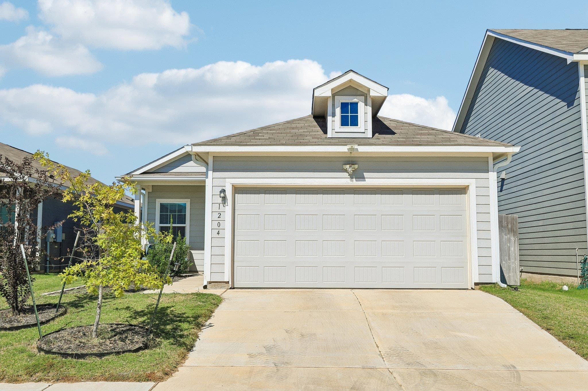 1204 Cattail Ln