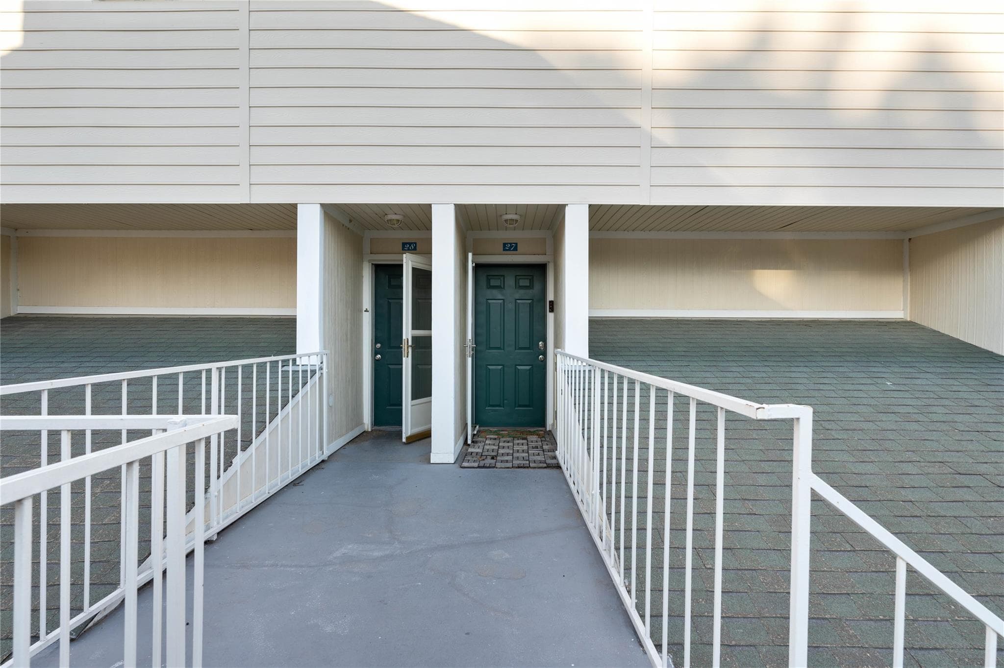 1818 S Lakeshore Blvd #27