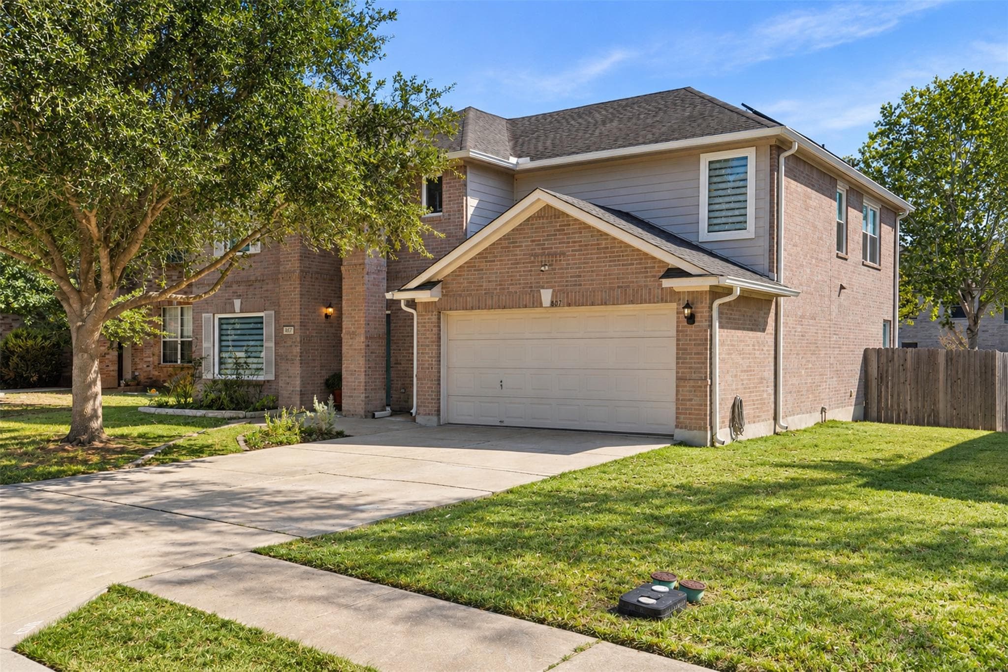 807 Yellowstone Dr
