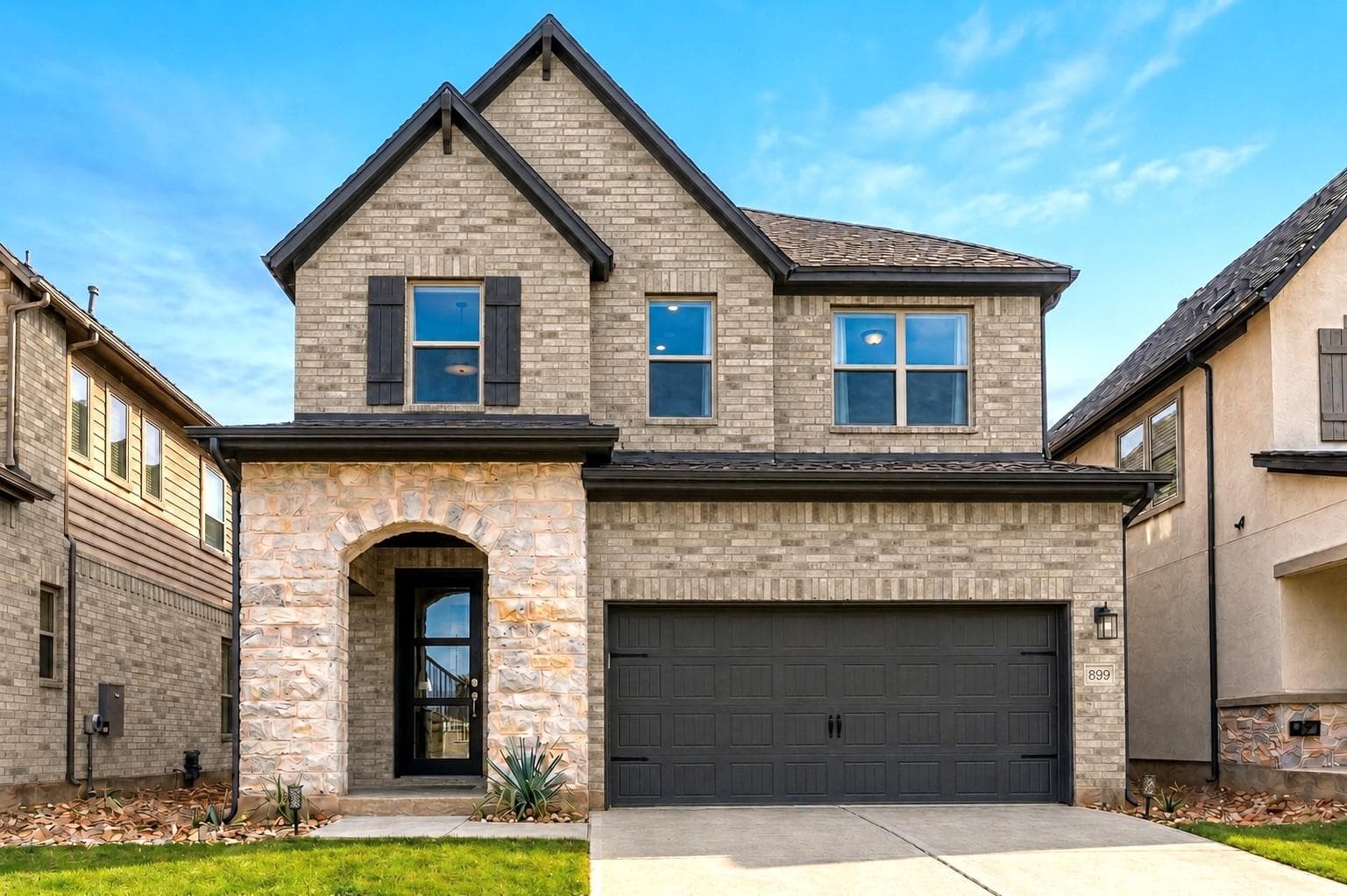 889 Prominence Way