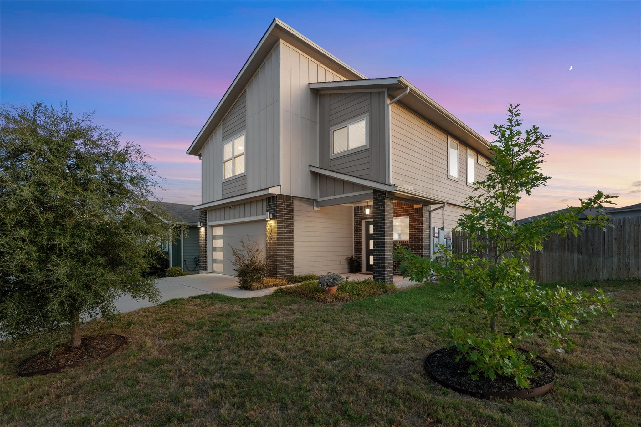 8301 Mimi Ln