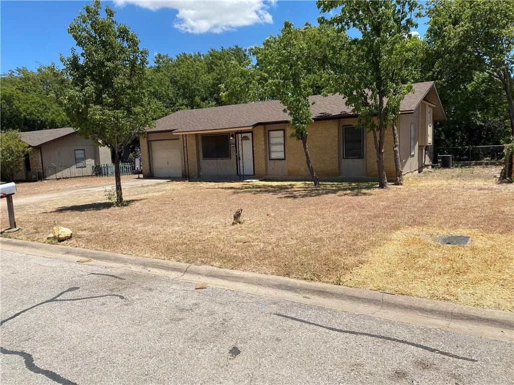 2105 Dixie Ln